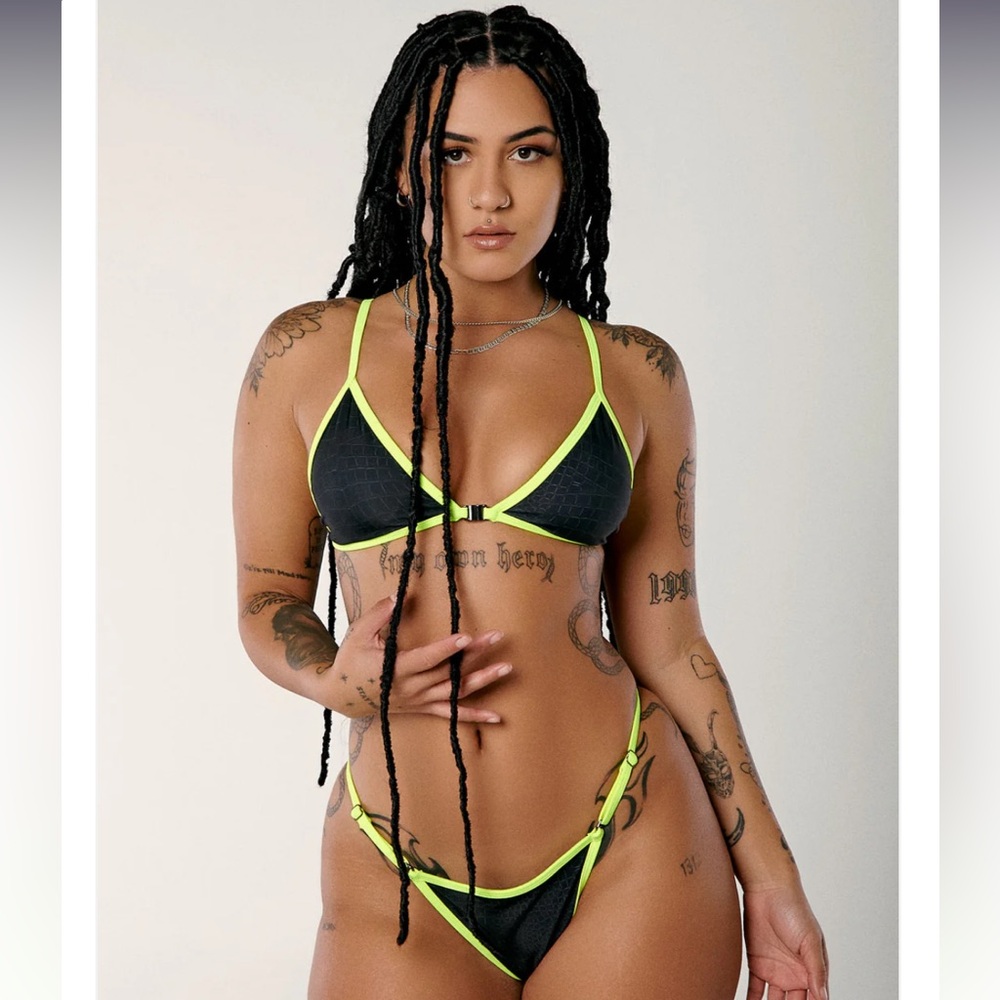 FULL 3pc SET Hella Heels Black Neon Green Thong Bikini Front Clasp Crocodile